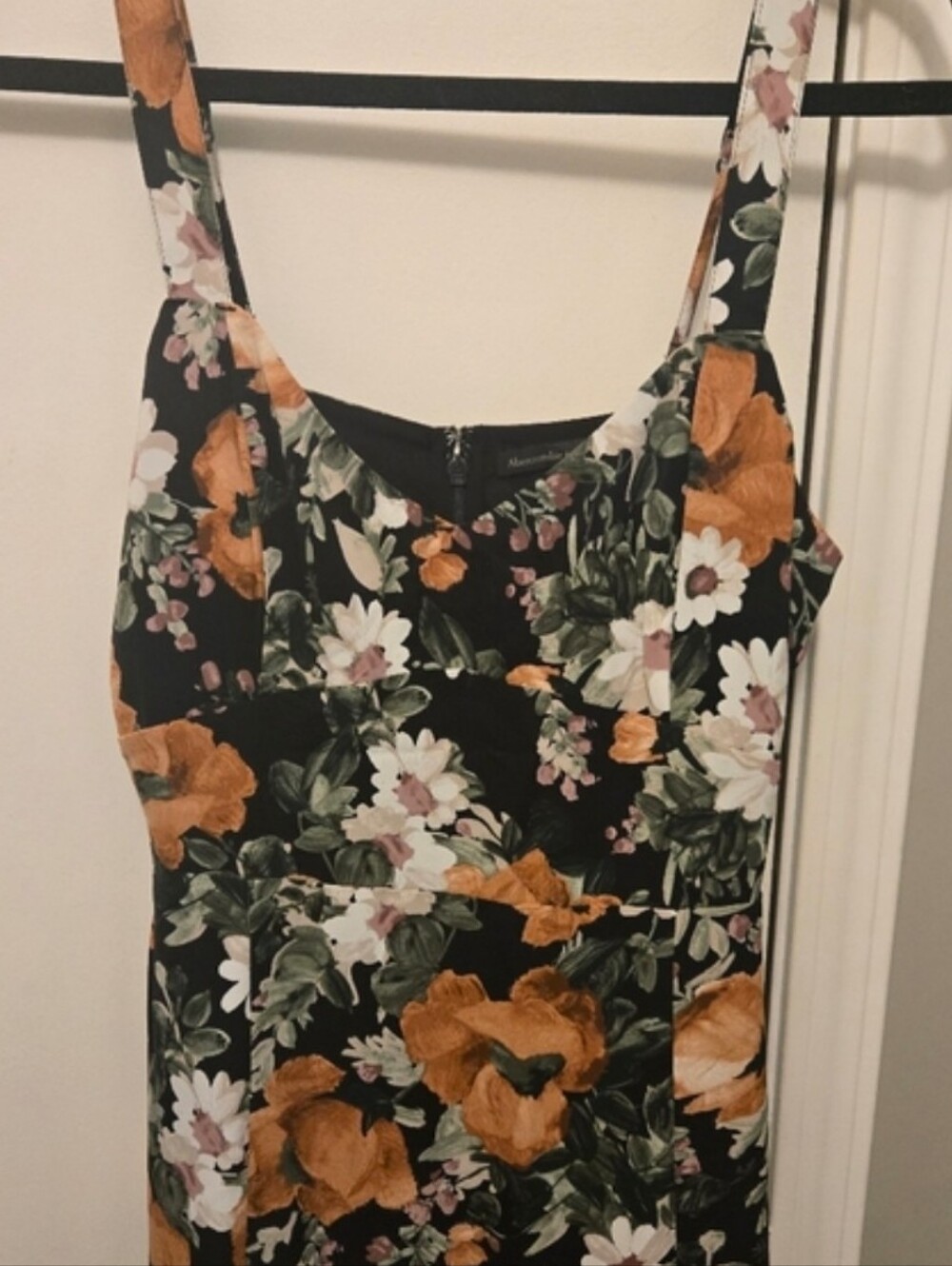 Abecrombie & Fitch Floral Drama Tiered Maxi Dress Size Medium Black & Floral - Picture 7 of 13